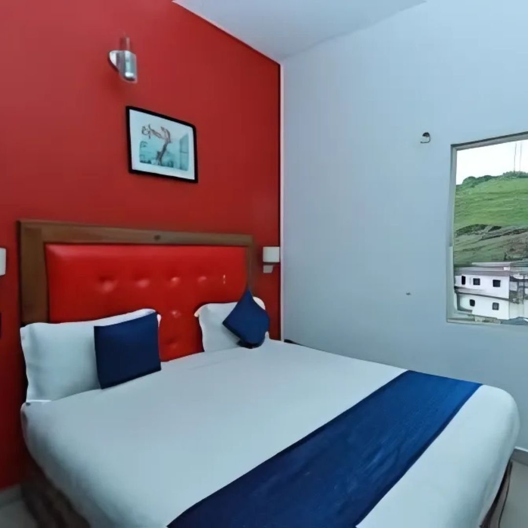 Group Stay Room 5