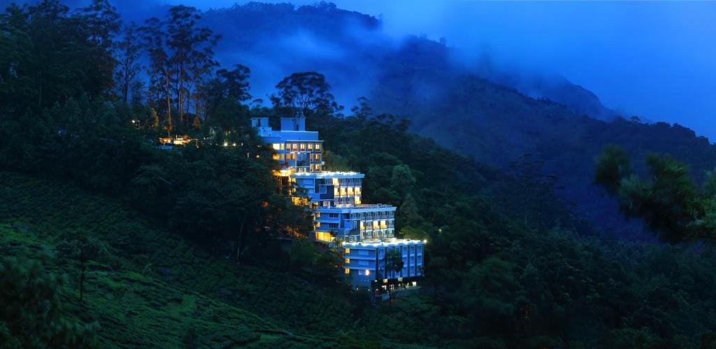 chandys woods munnar resort